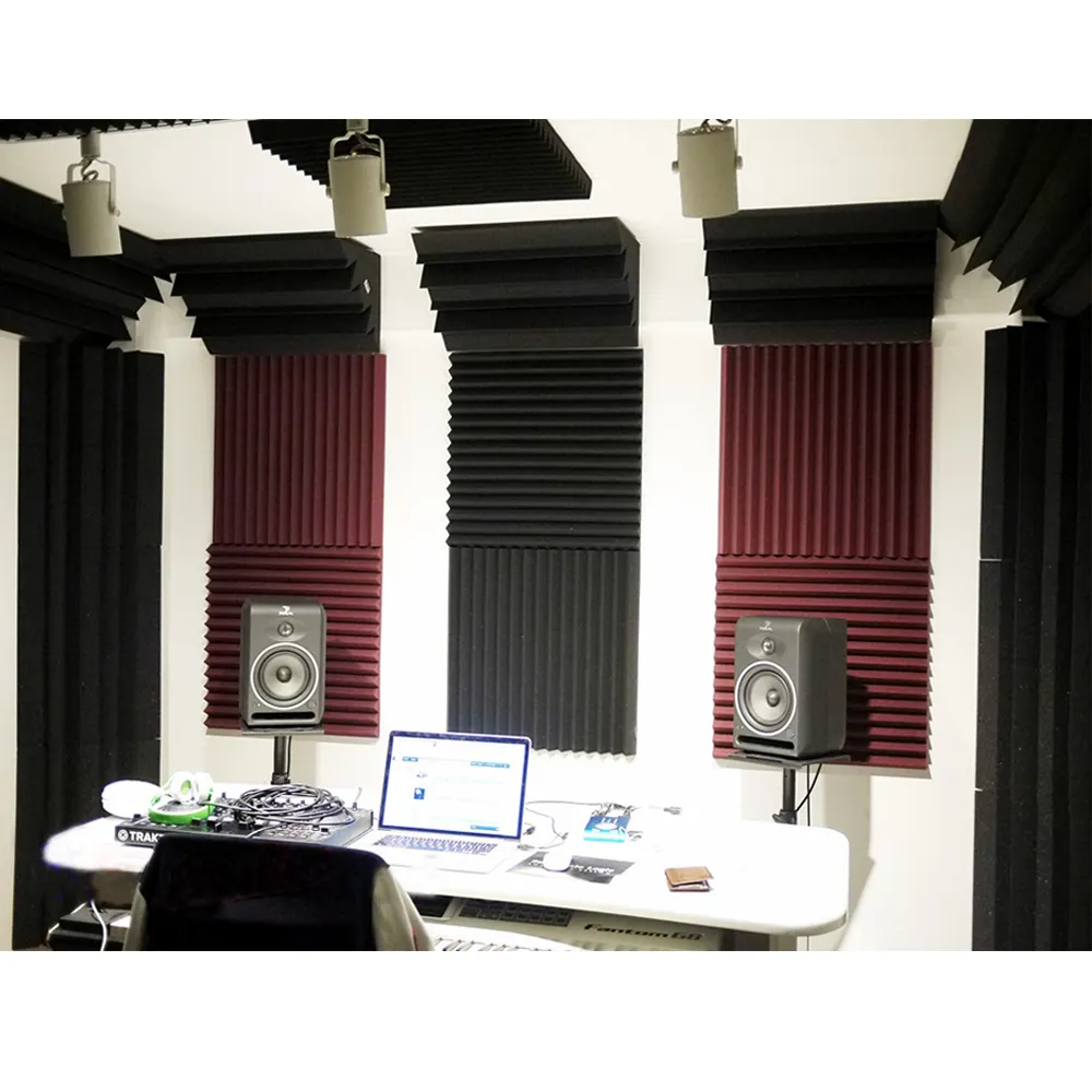 シンプルなスタジオウォールアコースティックパネルサウンドフォーム防音サウンドアイソレーターフォーム粘着テープを追加