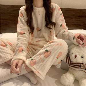 Pijamas de Forro Polar de Coral para Mujer, Cálidos para <span class=keywords><strong>Invierno</strong></span>, Nuevos, Holgados, de Manga Larga, Informales, con Dibujos Animados, de <span class=keywords><strong>Hello</strong></span> <span class=keywords><strong>Kitty</strong></span> - Product Image 3
