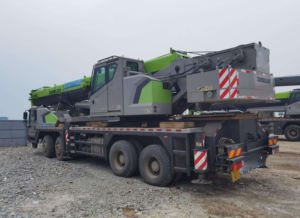 رافعة شاحنة مستعملة لجميع التضاريس بحمولة 55 طنًا مع قطع غيار لشركة ZOOMLION - Product Image 3