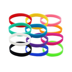 Bracelet en silicone personnalisé avec logo, fabriqué en Chine par QM China Professional Factory, bracelet élastique en caoutchouc pour poignet, bracelet en silicone gravé. - Product Image 2