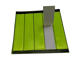<span class=keywords><strong>Bandes</strong></span> adhésives <span class=keywords><strong>réfléchissantes</strong></span> en PVC imperméables avec technologie micro-prismatique pour casques - Product Image 3