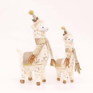 Juego de muñecos de alpaca de peluche navideños con bufanda y gorro para decoración del hogar - Product Image 5