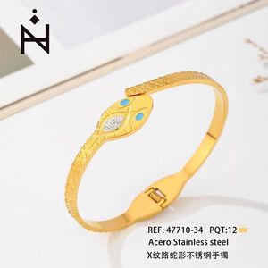 Bracciale in Acciaio Inossidabile a Forma di Serpente con Motivo a X, Colore Oro, Gioielli alla Moda - Product Image 2