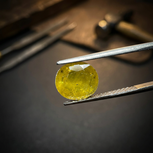 Saphir Jaune Naturel de 3,42 Ct, Coupe Ovale, Pierre Précieuse Non Montée, Origine Bangkok, Certifié GIA, pour Bijoux Fins Personnalisés - Product Image 1
