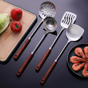 Conjunto De Utensílios De Cozinha Conjunto De Utensílios De Cozinha Atacado Cabo De Madeira Amostras Grátis De Aço Inoxidável Utensílios De Cozinha Utensílios De Silicone - Product Image 1