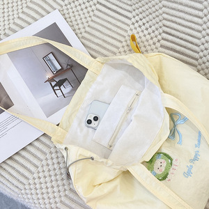 सुंदर बड़ी क्षमता पॉलिएस्टर टोटे कंधे की थैली महिलाओं के लिए बहुमुखी कलात्मक कढ़ाई वाली आलसी शैली फैशनेबल बैग - Product Image 2