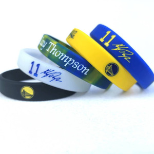 Pulseras de Silicona Luminosas con Diseño de Letras de Estrellas del Baloncesto de la NBA, Kobe, Irving, James, Curry, para Hombre, de Alta Calidad - Product Image 2