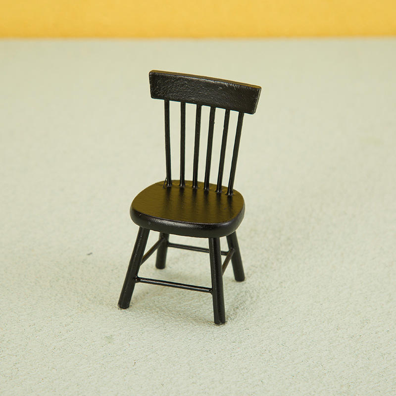 เก้าอี้สีดำ