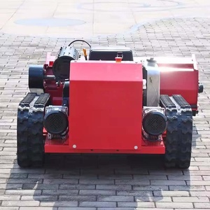 Tondeuse à gazon industrielle télécommandée sur chenilles à moteur essence, à braquage zéro, avec moteur de 18 kW et portée de 800 m - Product Image 2