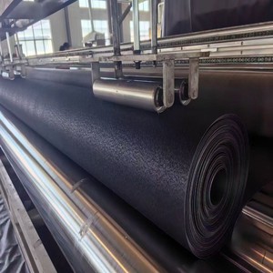 แผ่นปูบ่อระบายน้ำฝนในเมือง HDPE Geomembrane หนา 1.0 มม. สำหรับบ่อเก็บน้ำและบ่อชะลอน้ำ - Product Image 2