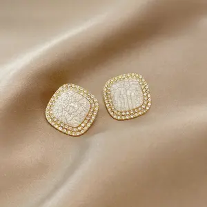 Wholesale popular S925 silver needle temperament high-end earrings women's retro design stud earrings