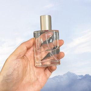 ขวดสเปรย์น้ำหอมแบบพกพาขนาด 30 มล. 50 มล. ขวดแก้วแบบเติมได้ ความจุมาก - Product Image 4