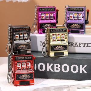 Mini machine à sous créative Lucky Jackpot, porte-clés amusant pour anniversaire, jouet éducatif, mini machine à sous de jeu, porte-clés - Product Image 6