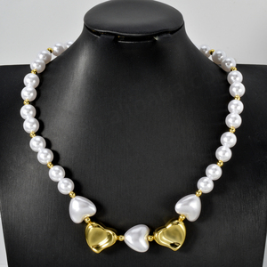 Collier tendance personnalisé en or 14 carats plaqué or avec perles baroques en forme de cœur pour l'anniversaire des femmes - Product Image 2