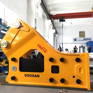 Marteau hydraulique SOOSAN SB81A de type latéral silencieux pour la démolition de roches avec 140 pièces de rechange pour excavateurs de 18 à 26 tonnes - Product Image 3