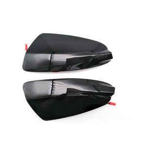 ไฟเลี้ยวกระจกมองข้างแบบ LED สีเหลืองอำพัน รุ่น ADT Smoked Lens Sequential Blink สำหรับ W639 C-Class W204 S204 ไฟเลี้ยวแบบ Full LED Strip - Product Image 1