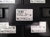 PM9A3 7.68 TB SSD U.2 2,5 "PCIe 4,0x4 NVMe 1,4 v-nand TLC Enterprise SSD