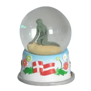 Resina Danmark souvenir della sirena globo di neve regalo di polyresin sirena