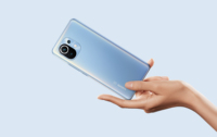 Smartphone 5G débloqué 6,8 pouces avec écran AMOLED 120 Hz, appareil photo 108 MP, processeur Snapdragon 800 Series et charge sans fil