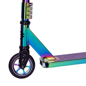 二つの合金製コアホイールを搭載したネオクロームボディの大人用プロスタントスクーター販売中 - Product Image 4