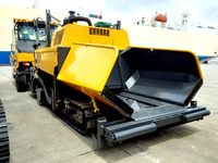 Paveuse d'asphalte RP602, largeur de pavage de 6 m, 400 t/h, machine de construction routière à haute efficacité