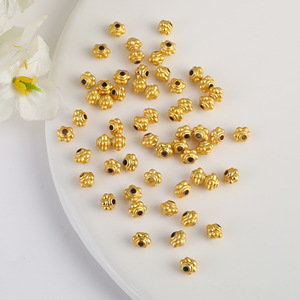 Perles entretoises traditionnelles plaquées or 6 mm, style rétro artistique classique pour la fabrication de colliers, bracelets et bijoux DIY - Product Image 3