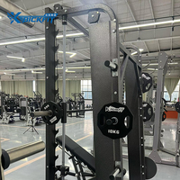 Machine Smith Commerciale Bickfit pour Salle de Sport, Construction Robuste en Acier avec Verrou de Sécurité et Barre de Musculation Réglable