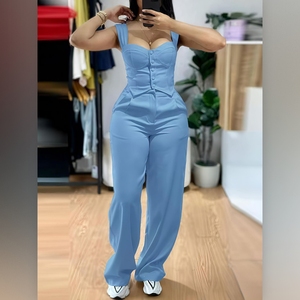 ชุดเซ็ต 2 ชิ้น เสื้อแขนสั้นรัดรูปแบบไม่มีสายคล้องไหล่สำหรับผู้หญิงและกางเกงขายาวทรงหลวมสไตล์แฟชั่น - Product Image 1