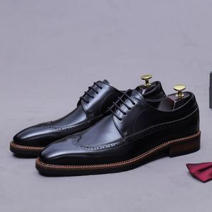 Zapatos Oxford Brogue de Diseño de Lujo, Nueva Moda, Cuero Vacuno de Primera Capa, Zapatos de Cuero para Hombre - Product Image 1