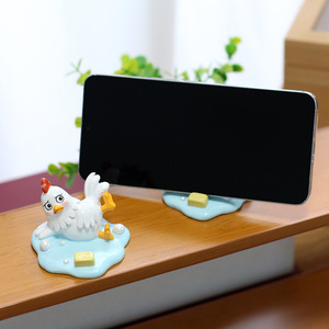 La fabbrica ha in magazzino un simpatico, creativo ed divertente pollo che si è caduto, decorazione in resina per telefono, casa, scrivania, auto, piccolo ornamento. - Product Image 2