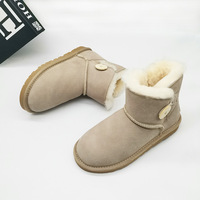 Nouvelles bottes de neige pour femmes en peau de mouton, taille 45, hiver, avec boucle latérale, design de marque, en cuir de vachette et fourrure, style Ugh.