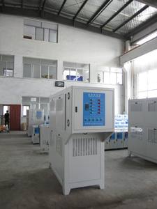 0-300 ° جهاز تحكم رقمي قابل للتعديل في درجة حرارة قالب الزيت - Product Image 1