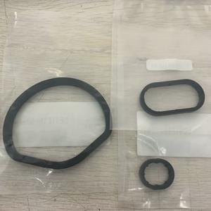 Kit de joints de refroidisseur d'huile Mercedes-Benz W112 1121840061 en caoutchouc trois pièces pour remplacement et réparation - Product Image 1