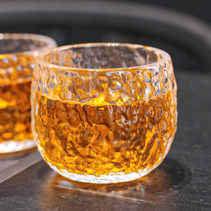 Vente en gros de <span class=keywords><strong>petite</strong></span> tasse en verre d'eau potable <span class=keywords><strong>réutilisable</strong></span> pour la maison de restaurant moderne cristal clair mini tasse à thé en verre - Product Image 3