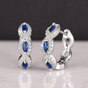 Pendientes de Aro de Oro Blanco E3407 con Zafiro, Corte Marquesa, Engaste de Garra, Joyería Fina Clásica para Mujer - Product Image 3