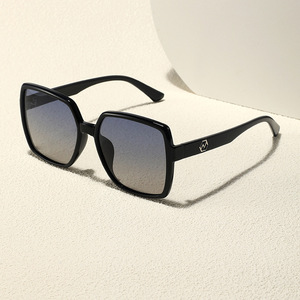 Lunettes de soleil polarisées carrées UV400 pour femme, protection solaire tendance adulte 2025 - Product Image 4