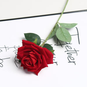 Flores Artificiales de Terciopelo de Alta Calidad, Rosas Rojas al por Mayor, Tacto Real, Hechas a Mano, Decoraciones para Graduación, Hogar y Bodas - Product Image 3