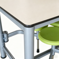 Schnelle Lieferung, Geringe Mindestbestellmenge, Zusammenklappbare Moderne 4-Sitzer Esszimmer-Sets für Mitarbeitercafeteria mit Platzsparenden Verstaubaren Stühlen