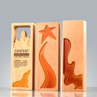 Trophée de récompense en verre de cristal gravé au laser, plaques 3d logo d'or, trophée en bois avec base