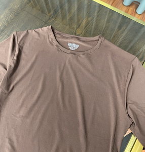 เสื้อยืดโยคะแขนสั้นทรงสลิมสำหรับผู้หญิง ผ้าซาตินเนื้อนุ่มพิเศษ คอกลม สไตล์สตรีทแวร์ ผลิตจากผ้าไหม/คอตตอนเจอร์ซีย์อัดแน่น เป็นมิตรต่อสิ่งแวดล้อม - Product Image 3