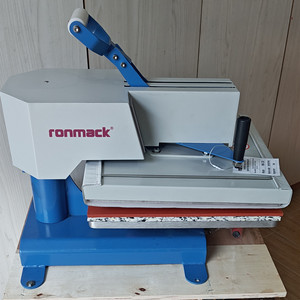 เครื่องรีดแบบหมุนด้วยลม RONMACK RM-C แบบแมนนวล พร้อมระบบถ่ายเทความร้อน - Product Image 3
