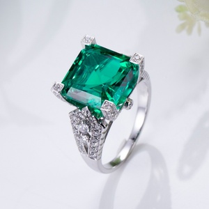 Anillo de Esmeralda Cultivada en Laboratorio con Corte Asscher de 6.5CT, Oro Blanco de 18K, MSR-1274, Joyería Personalizada - Product Image 4