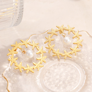 Boucles d'oreilles pendantes étoile de mer en acier inoxydable plaqué or 18 carats avec perle, pour usage quotidien - Product Image 4