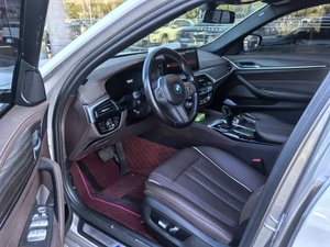 BMW Série <span class=keywords><strong>5</strong></span> 530Li xDrive automatique, pack M Sport, <span class=keywords><strong>voiture</strong></span> d'occasion, extérieur champagne, 41 <span class=keywords><strong>000</strong></span> km, année 2023 - Product Image 4