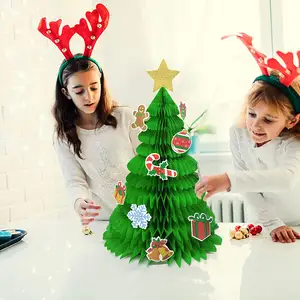 Fotoğraf sahne noel kağıt ağacı süsler kapalı dekorasyon sahne noel ağacı boncuk