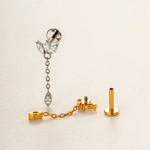 حلق تيتانيوم Hengsen G23 بتصميم مفصلي داخلي مرصع بالزركون، مصنوع من التيتانيوم ASTM F136 بظهر مسطح - Product Image 2