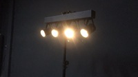 28W Blanc Chaud DMX Led Spots 4*7W Batterie Au Lithium Alimenté À Distance 4 têtes Pinspot Éclairage pour Studio De Cinéma Spectacle