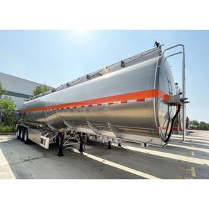 Nouvelle semi-<span class=keywords><strong>remorque</strong></span> <span class=keywords><strong>citerne</strong></span> à carburant/<span class=keywords><strong>eau</strong></span> en alliage d'aluminium 6x4 pour le transport de liquides - Product Image 4