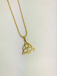 Colgante <span class=keywords><strong>de</strong></span> plata <span class=keywords><strong>de</strong></span> primera ley con nudo celta para mujer, collar, plata esterlina 925, Circonia cúbica, zirconia, circonita, zirconita, zirconita, triángulo irlandés, buena <span class=keywords><strong>suerte</strong></span> - Product Image 2