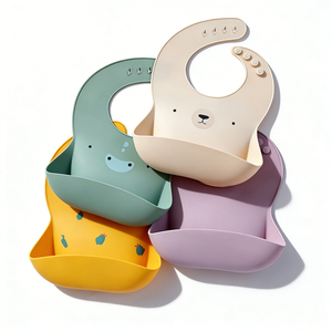 Bavoirs en silicone pour bébé sans BPA, personnalisables OEM/ODM, avec poche récupératrice de nourriture - Product Image 1